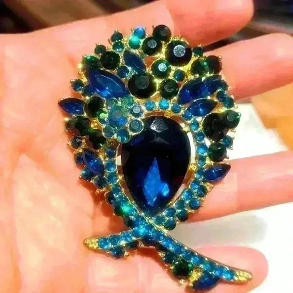 Green and  blue Chrystal brooche - Picture 1 of 5